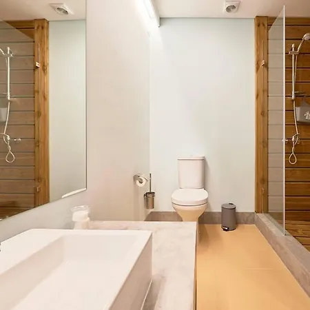 דירה Corner House *